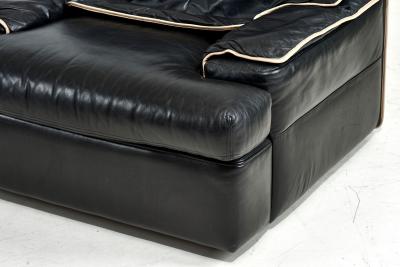 Pair Guido Faleschini Black Leather Lounge Chairs Italy 1970