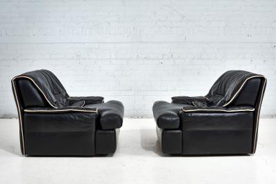 Pair Guido Faleschini Black Leather Lounge Chairs Italy 1970
