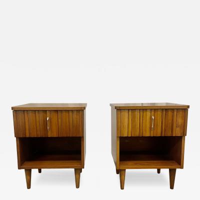 Pair Mid Century Open Nightstands Side End Tables American Walnut 1960s