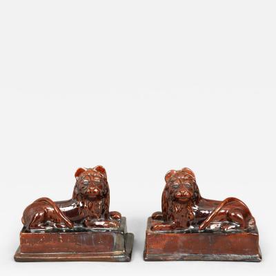 Pair Recumbent Lions