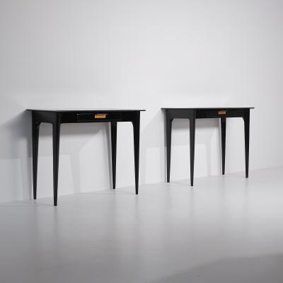 Pair of 1950s Italian Nightstands in Black Shellac Lacquer with Brass Pulls