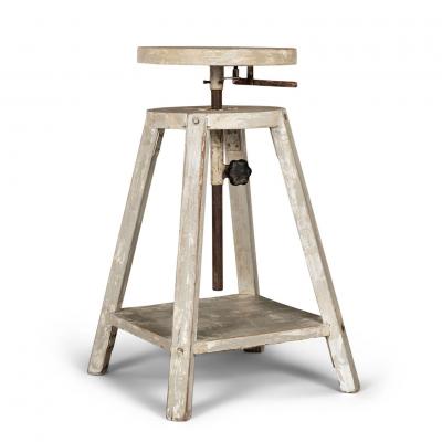 Pair of 1950s Light Gray Painted French Sculptors Stands