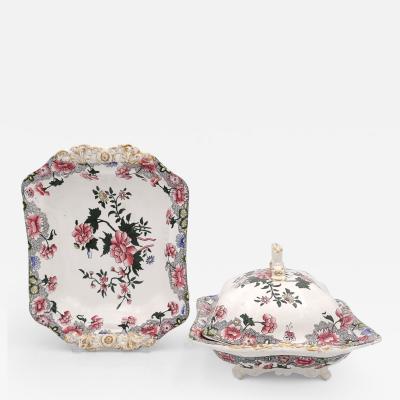 Pair of 19th Century English Spode New Fayence Vegetable Dishes with Covers