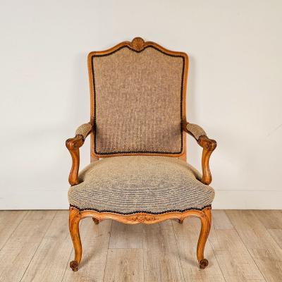 Pair of 19th Century Italian Carved Wooden Chairs in Transitional Style