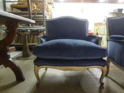 Pair of 19th Century Italian Louis XV XVI Style Painted Marquise