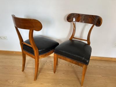 Pair of Biedermeier Shovel Chairs Walnut Black Leather Austria circa 1820