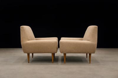 Pair of Brazilian Modern Cavi na Wood Lounge Chairs Brazil 1950s