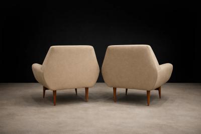 Pair of Brazilian Modern Cavi na Wood Lounge Chairs Brazil 1950s