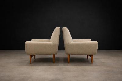 Pair of Brazilian Modern Cavi na Wood Lounge Chairs Brazil 1950s