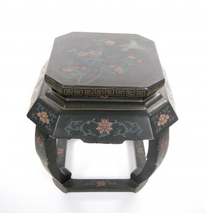 Pair of Chinese Chinoiserie Lacquered Painted Side Tables circa 1970