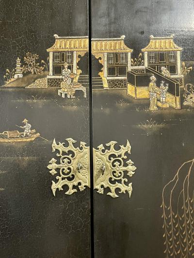 Pair of Chinese Griswold Cabinets Armoires Dessin Fournir Chinoiserie