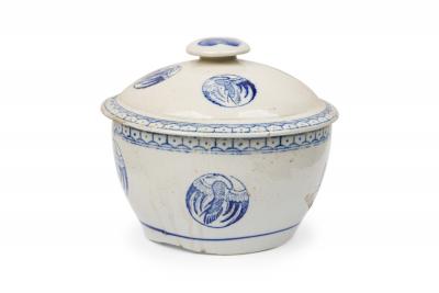 Pair of Chinese Mixed Blue White Porcelain Covered Bowls with Bird Decoration