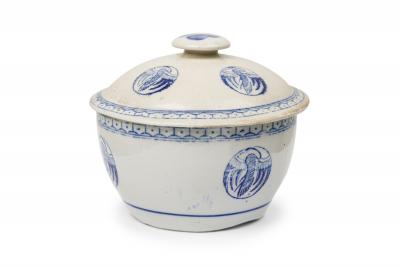 Pair of Chinese Mixed Blue White Porcelain Covered Bowls with Bird Decoration