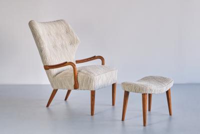 Pair of Danish Cabinetmaker Armchairs in Leli vre Boucl Oak and Teak 1950s
