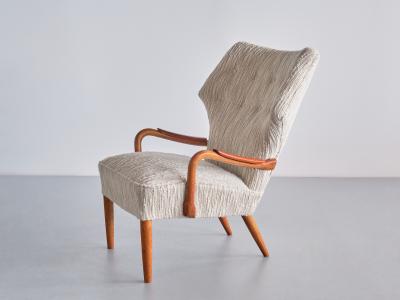 Pair of Danish Cabinetmaker Armchairs in Leli vre Boucl Oak and Teak 1950s