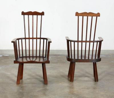 Pair of English Arts Crafts Windsor Armchairs c 1900
