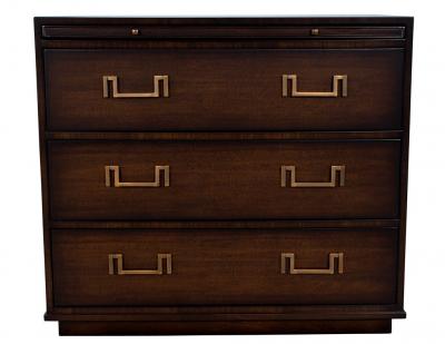 Pair of English Traditional Style Mahogany Nightstand Chests