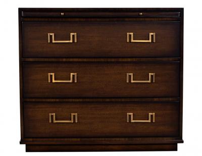 Pair of English Traditional Style Mahogany Nightstand Chests