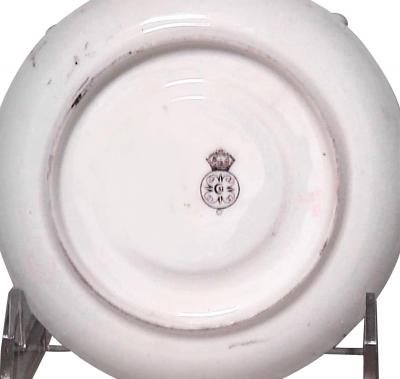 Pair of English Victorian Porcelain Teacups and Saucers