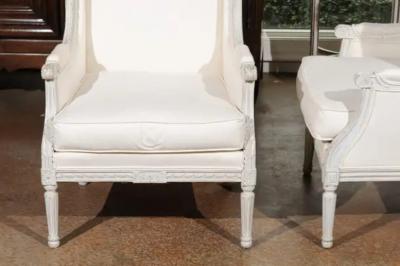 Pair of French 1890s Louis XVI Style Painted Wood Berg re Chairs with Upholstery
