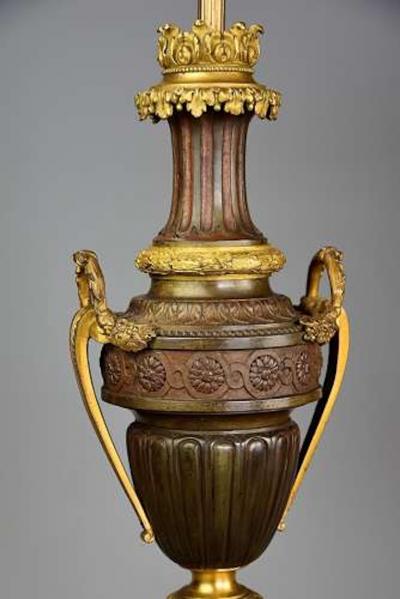 Pair of French 19thc fine quality bronze gilt bronze table lamps