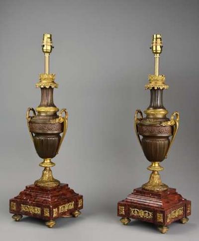 Pair of French 19thc fine quality bronze gilt bronze table lamps
