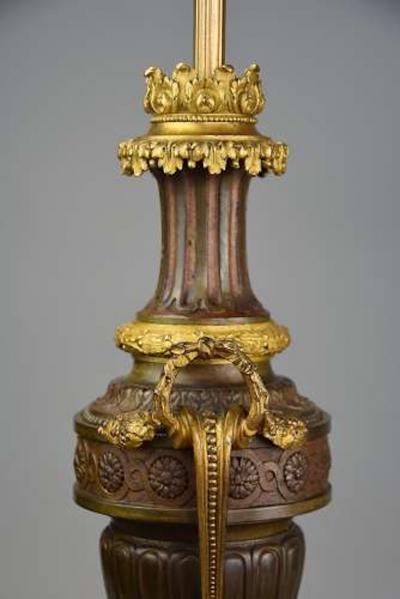 Pair of French 19thc fine quality bronze gilt bronze table lamps