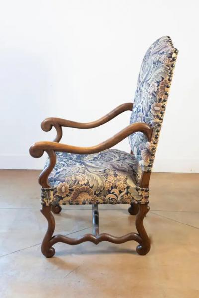 Pair of French Louis XIII Style 19th Century Os de Mouton Wooden Fauteuils