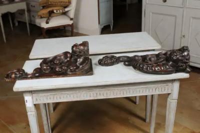 Pair of French Louis XIV Period 1690s Carved Cherub Appliques from Strasbourg