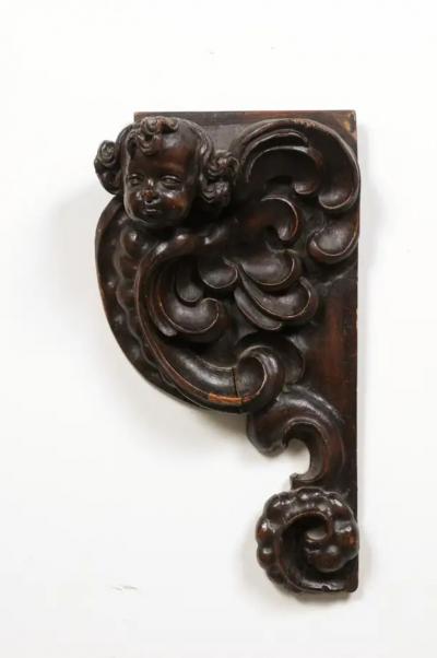 Pair of French Louis XIV Period 1690s Carved Cherub Appliques from Strasbourg