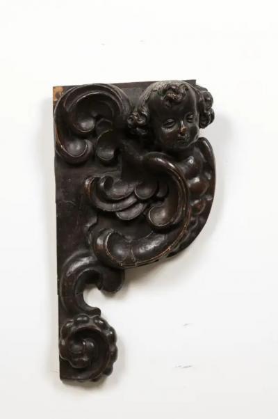 Pair of French Louis XIV Period 1690s Carved Cherub Appliques from Strasbourg