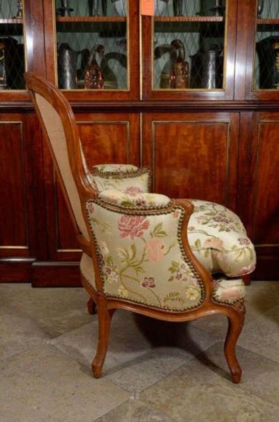 Pair of French Louis XV Walnut Bergere Chairs