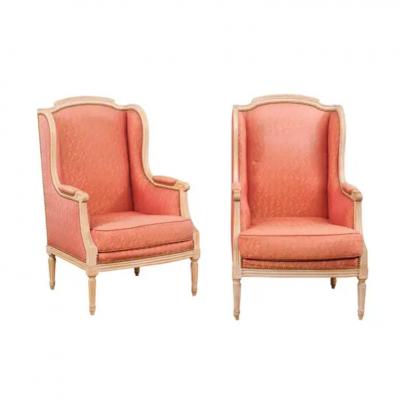 Pair of French Louis XVI Style 1900s Painted Berg res Chairs with Upholstery