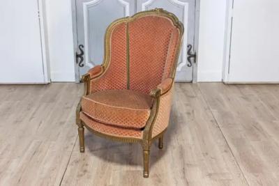 Pair of French Louis XVI Style Gilded Wood Berg res Chairs with Carved D cor