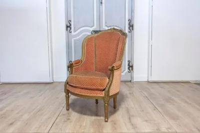 Pair of French Louis XVI Style Gilded Wood Berg res Chairs with Carved D cor