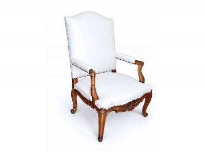 Pair of French Regence Style Armchairs in carved Walnut 19th Century