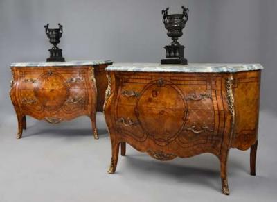 Pair of French early 20thc highly decorative Kingwood bombe commodes