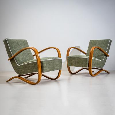 Pair of H 269 Lounge Chairs by Jind ich Halabala Czechia 1930s