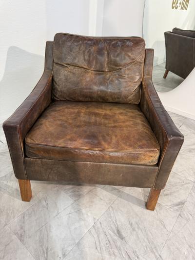 Pair of Italian Leather Lounge Chairs 1970s