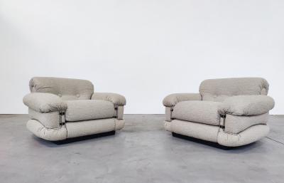 Pair of Italian Mid Century Modern Armchairs in Beige Boucle