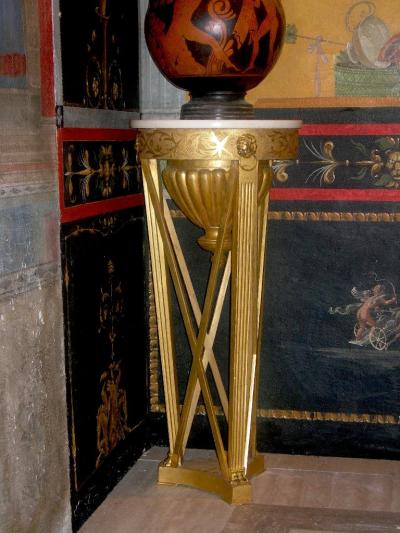 Pair of Italian Neoclassical Gu ridons or Side Tables Tuscany 1830