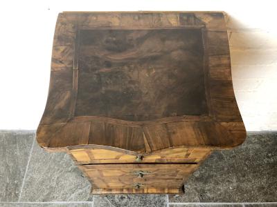 Pair of Italian Neoclassical late 18th Century Inlaid Comodini or Night stands