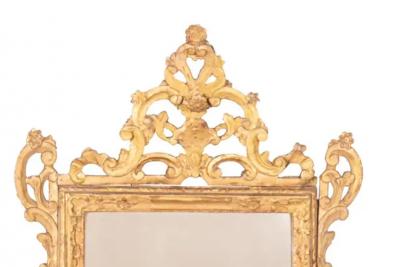 Pair of Italian Rococo Giltwood Mirrors