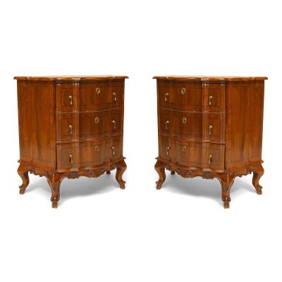 Pair of Italian Venetian Walnut Bombe Shaped Bedside Commodes