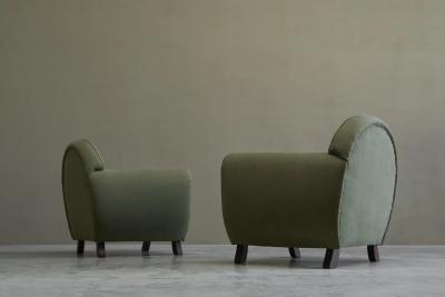 Pair of Large Art Deco Lounge Chairs in Solid Oak and Green Velvet