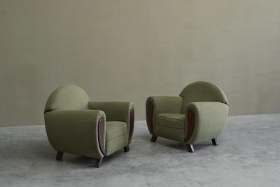 Pair of Large Art Deco Lounge Chairs in Solid Oak and Green Velvet