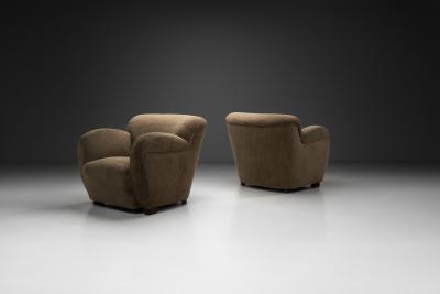 Pair of Mid Century Modern Armchairs Europe Mid 20th Century