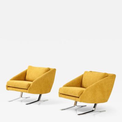 Pair of Mid Century Modern Lounge Chairs