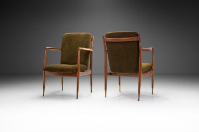 Pair of Mid Century Teak Armchairs in Dark Green Velvet Italy 1950s