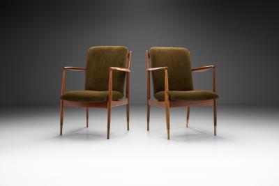 Pair of Mid Century Teak Armchairs in Dark Green Velvet Italy 1950s